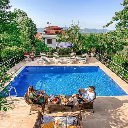 Havuzlu Mustakil Luex Doga 150 Mt2 * Sapanca