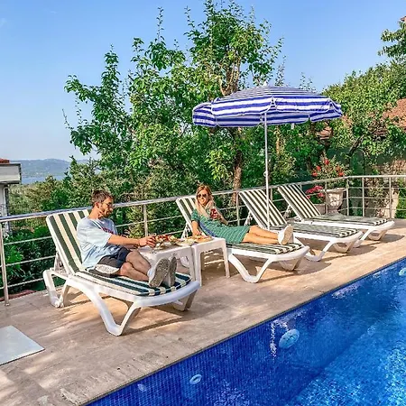 Havuzlu Mustakil Luex Doga 150 Mt2 Villa *