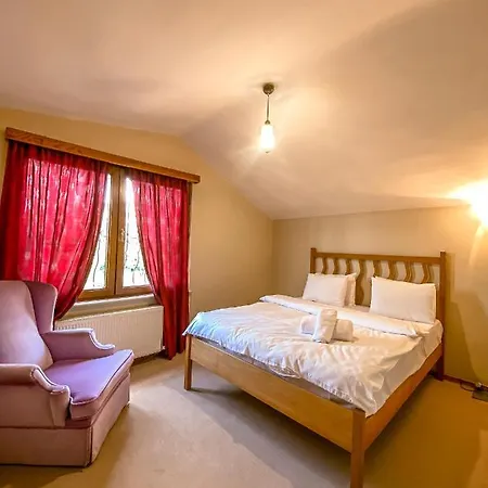 Villa Havuzlu Mustakil Luex Doga 150 Mt2 *