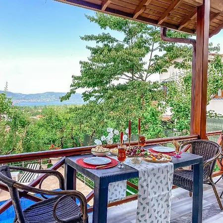 Havuzlu Mustakil Luex Doga 150 Mt2 Villa
